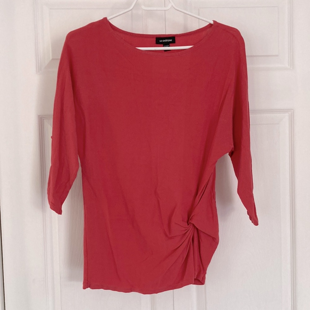 Three quarter sleeve top